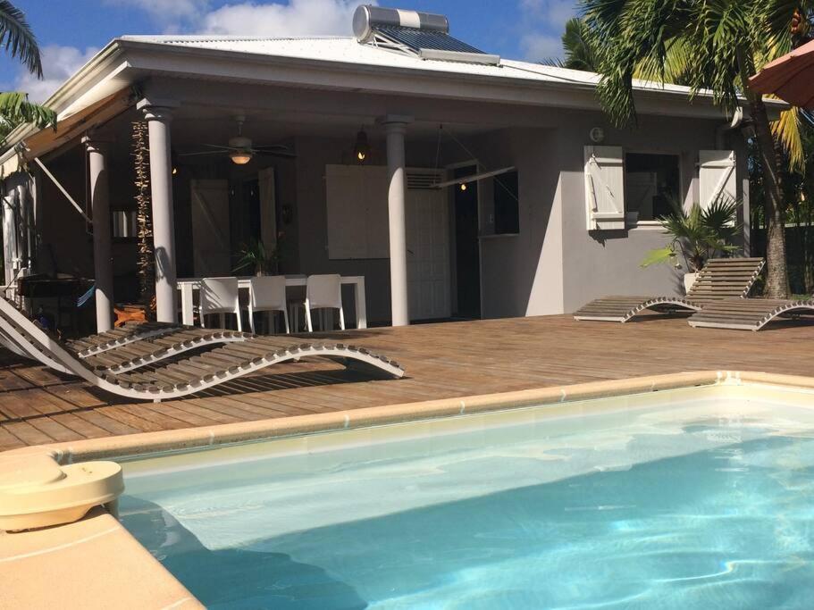 La Charmante Villa Coco Avec Magnifique Vue Mer Le Marin Luaran gambar